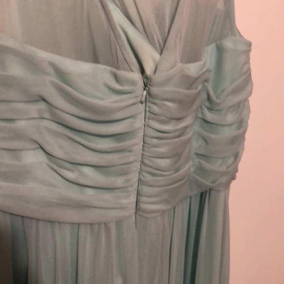 David’s Bridal Long Mint Mesh Bridesmaid Dress Size 12 - Picture 5 of 7